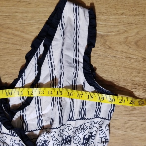 Cassee's Plus Size ladies - Picture 6 of 6